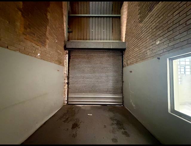 391M² WAREHOUSE FOR SALE IN HALFWAY HOUSE